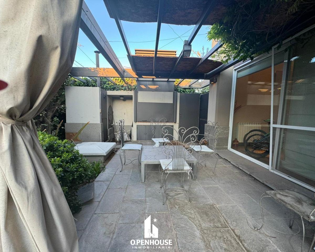 Openhouse Vende Fabulosa Casa de Categoría en Barrio Dalvian. 4