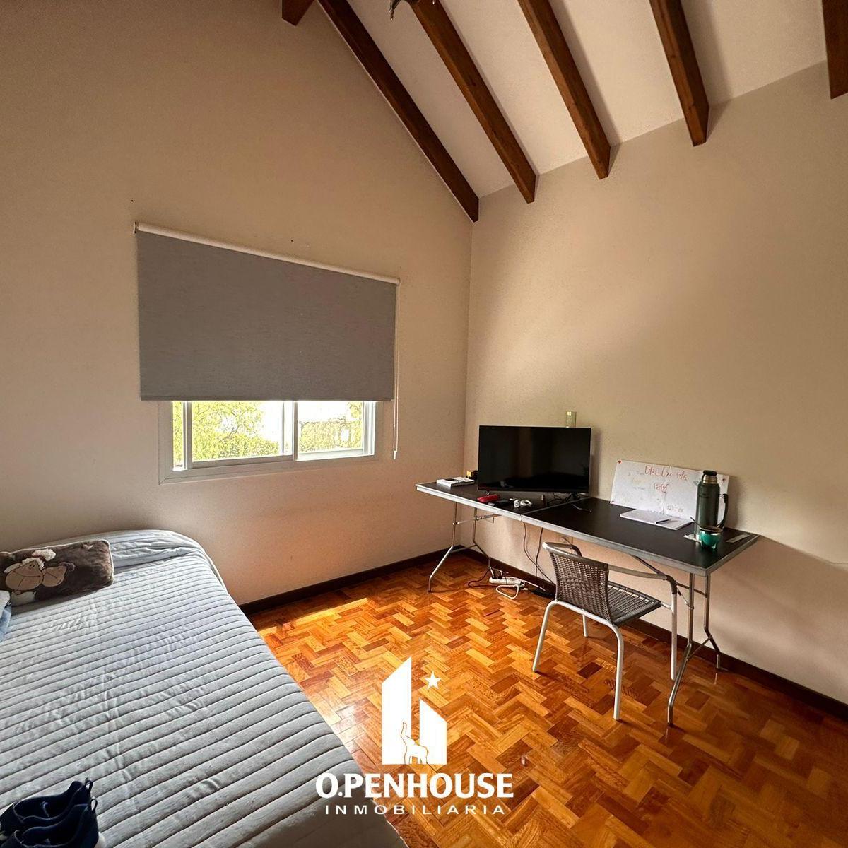 Openhouse Presenta a La Venta Una Hermosa Casa en El Exclusivo Barrio Dalvian. 4
