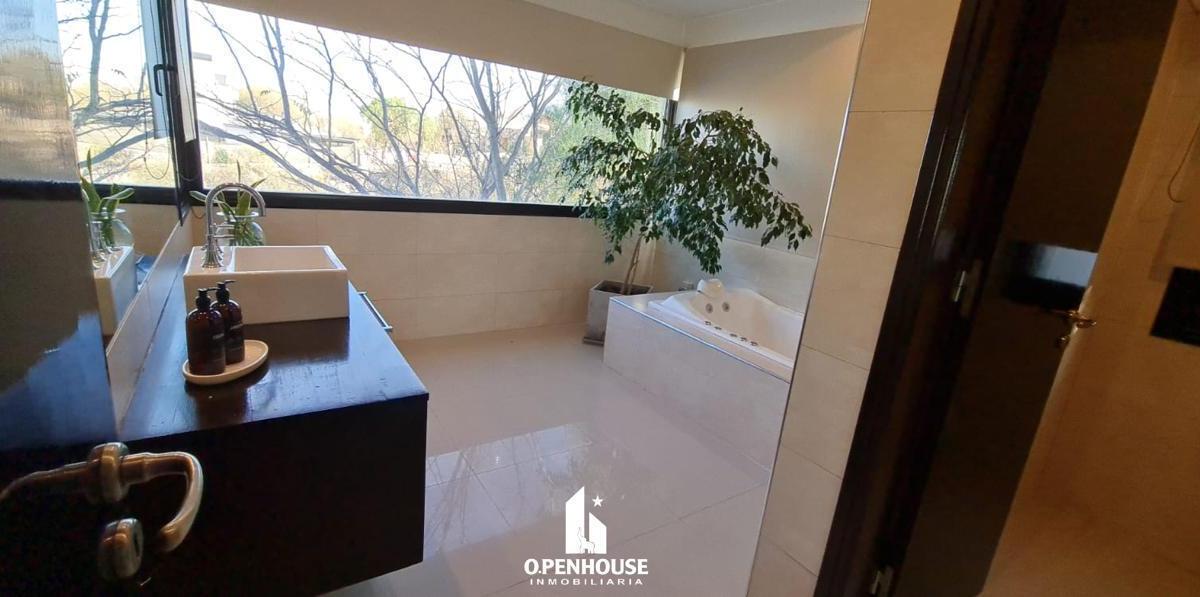 Openhouse Vende Hermosa Casa en Barrio Laderas de Chacras 3