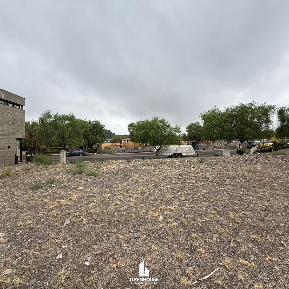 Openhouse Vende Magnífico Terreno, Excelente Dentro del Barrio Dalvian. 4