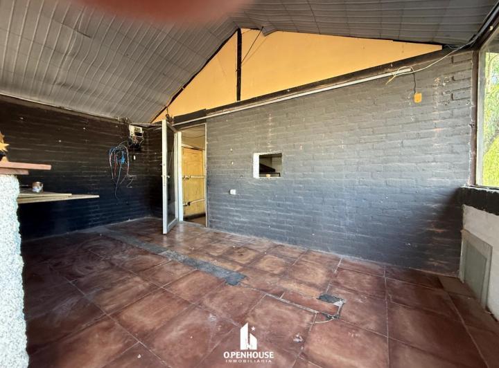 OPENHOUSE vende fabulosos locales amplios en El Challao. 2