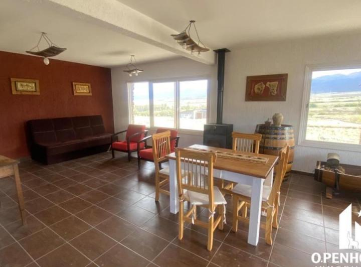 Inmobiliaria OPENHOUSE vende TERRENO con casa y quincho en Barrio Atamisque. 5