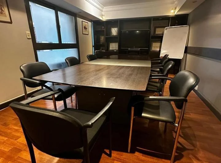 OPENHOUSE inmobiliaria alquila excelente oficina  Ubicada en edificio de categoría Hotel Premium Tow 2