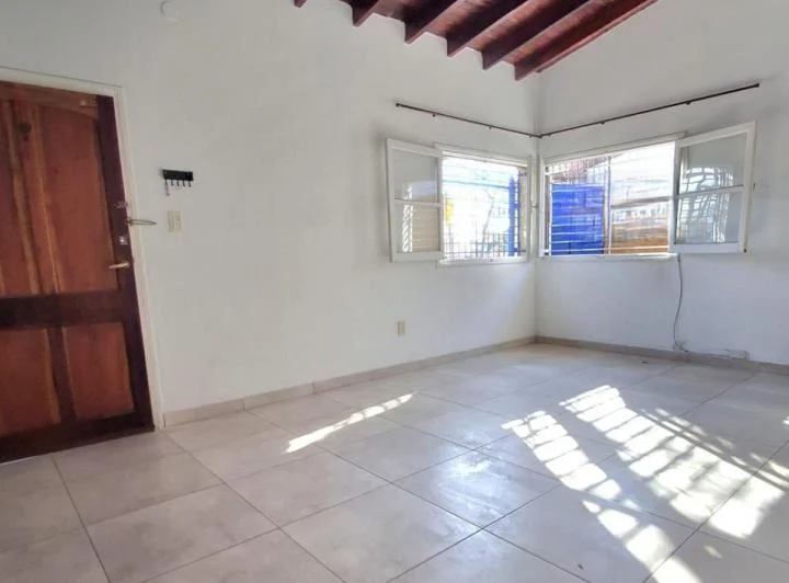 OPENHOUSE alquila hermosa casa en la 6ta sección 1
