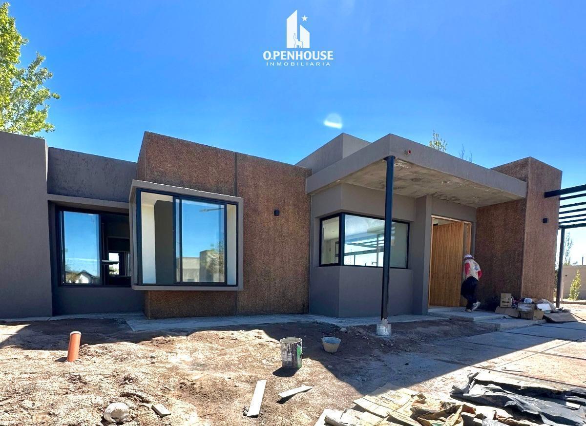 OPENHOUSE vende maravillosa casa a estrenar en Barrio La Luisa