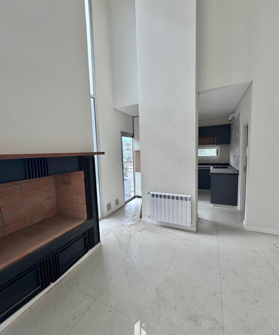 Foto de OPENHOUSE inmobiliaria vende magnífica casa a estrenar en Barrio Dalvian, imagen 5