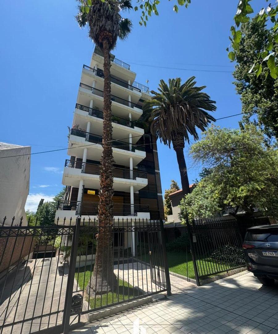 OPENHOUSE vende maravilloso piso en Boulogne Sur Mer, frente al parque