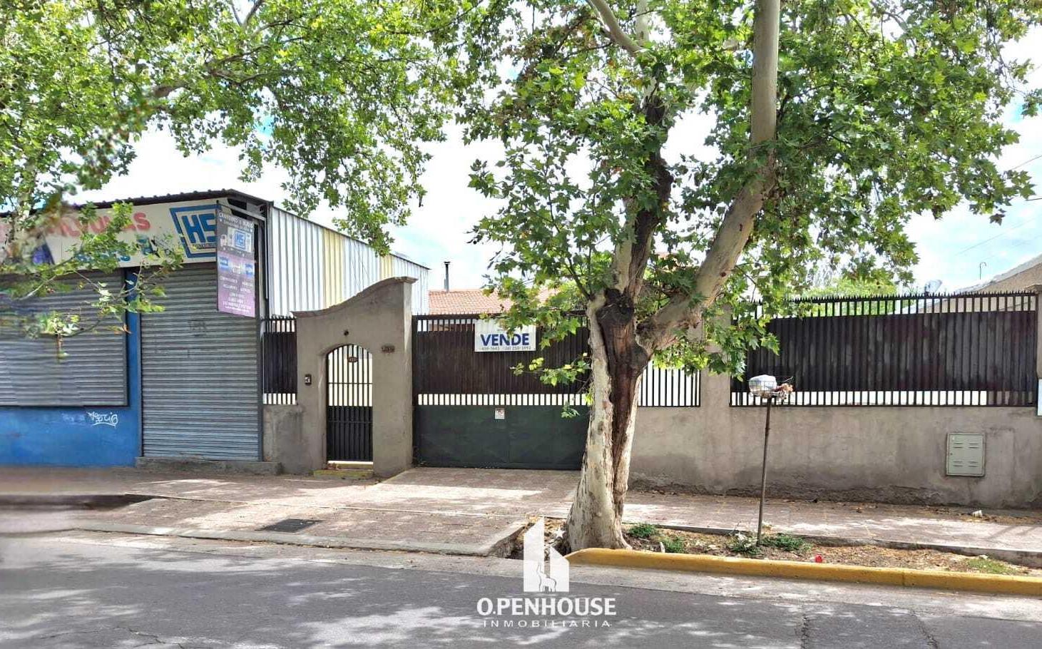 OPENHOUSE vende casa con salón comercial en Guaymallén