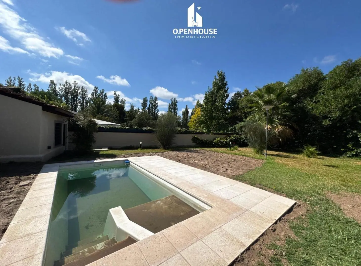 OPENHOUSE alquila hermosa casa totalmente amoblada en el corazón de Chacras de Coria 2