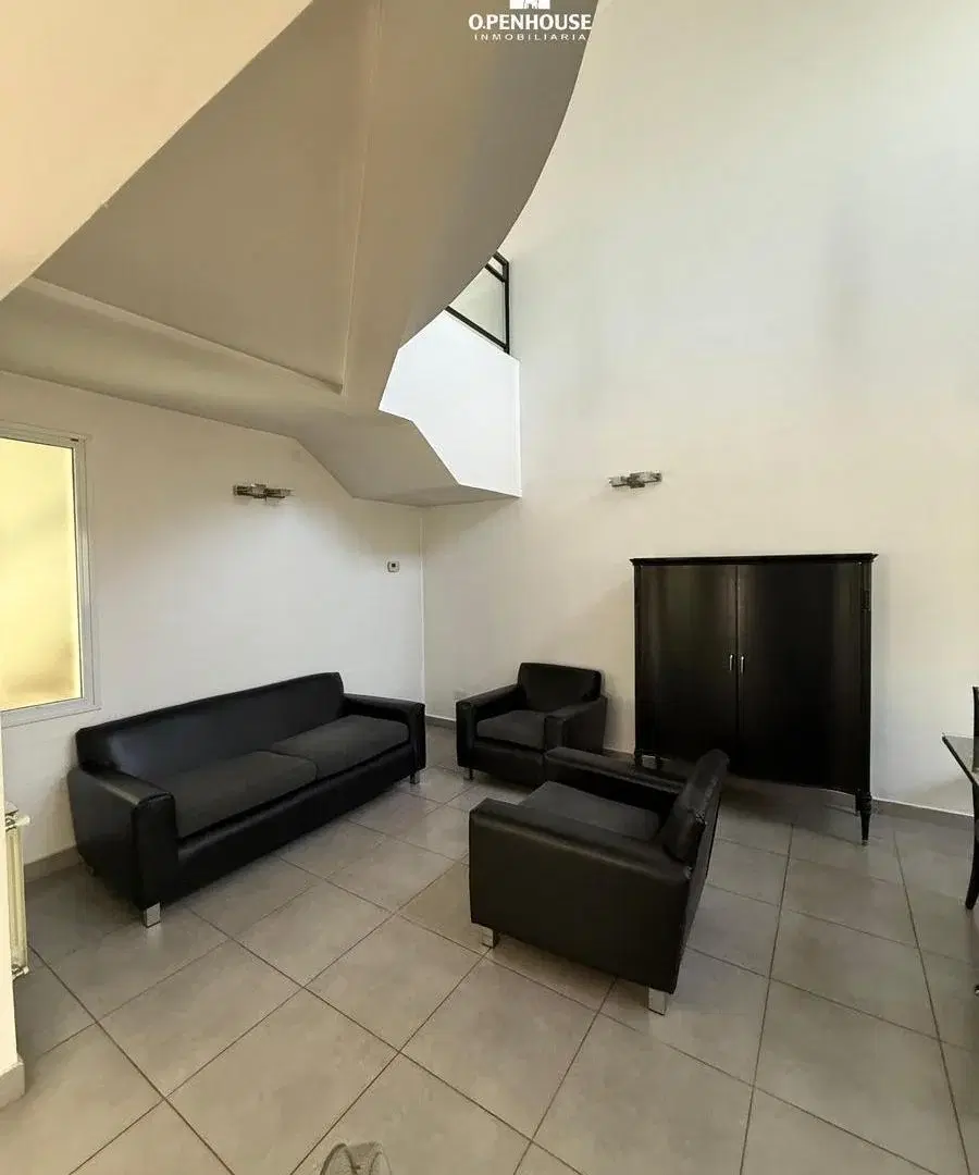 OPENHOUSE alquila excelente propiedad en Barrio Privado Dalvian 5