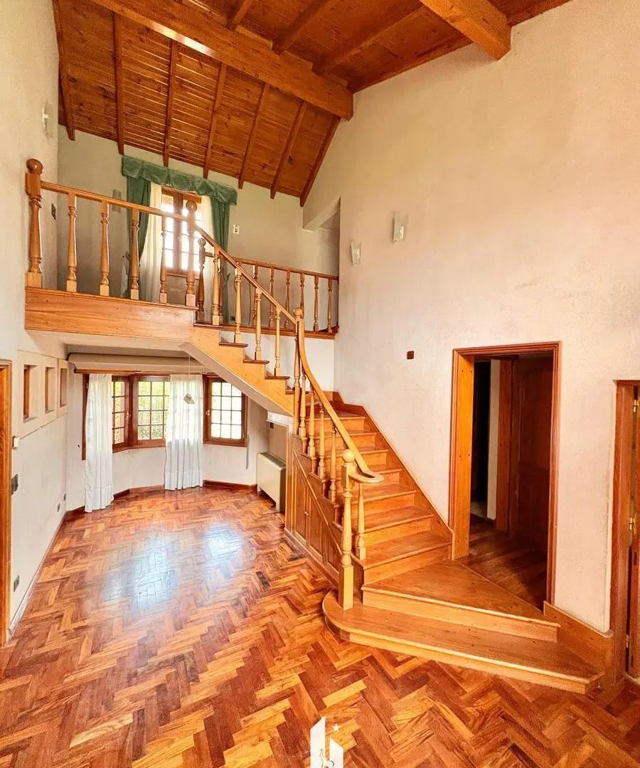 OPENHOUSE alquila imponente casa en Barrio Dalvian 2