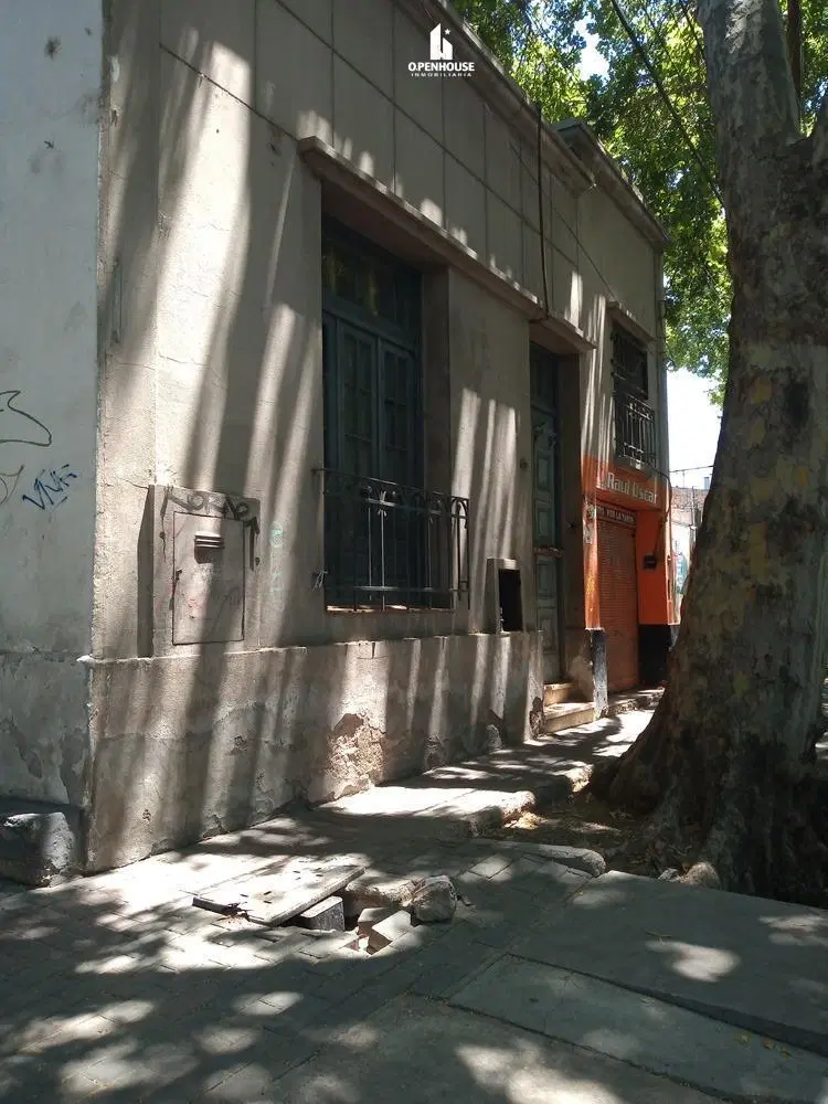OPENHOUSE vende espectacular propiedad sobre calle San Martin frente a la Alameda, CIUDAD. 3