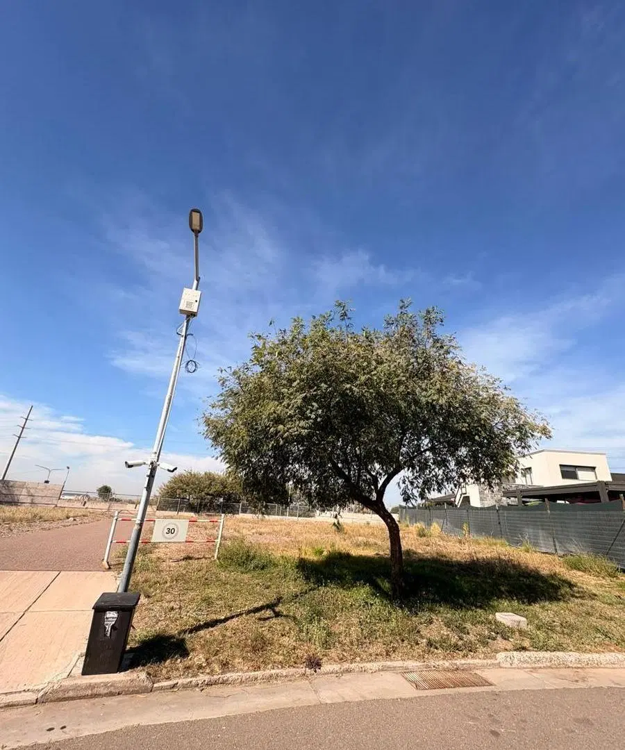 OPENHOUSE vende excelente terreno ubicado en Barrio Palmares "Las Jarillas", Luján de Cuyo. 4