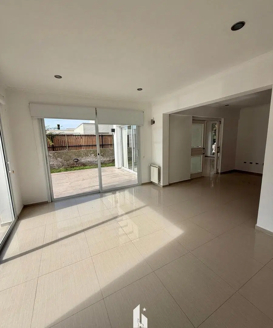 OPENHOUSE alquila fabulosa casa en Barrio Dalvian 3