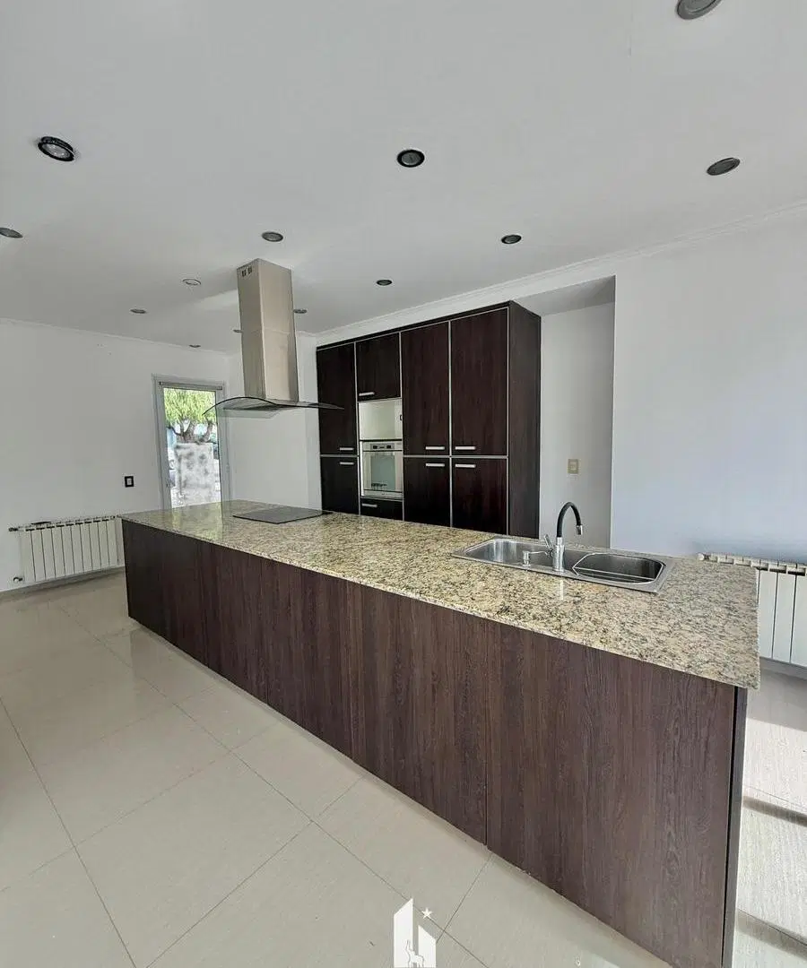 OPENHOUSE alquila fabulosa casa en Barrio Dalvian 5