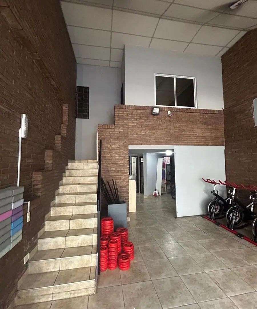 OPENHOUSE Alquila Flamante Local Comercial / Galpon. 4