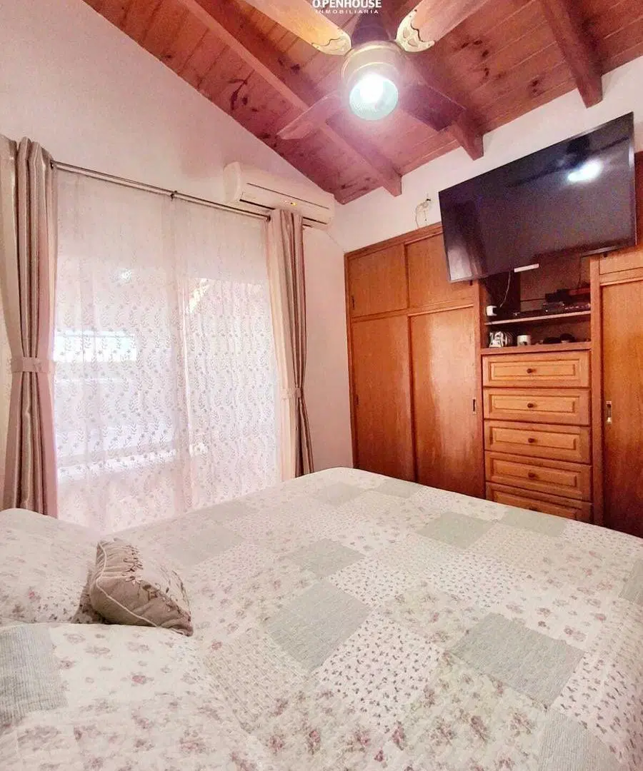 OPENHOUSE VENDE excelente casa en Las Heras. 2