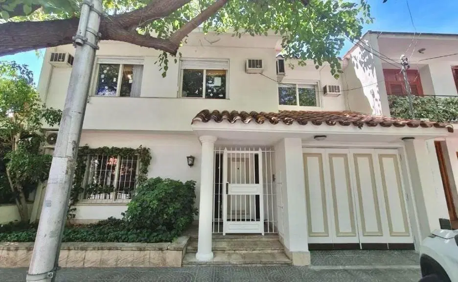 OPENHOUSE vende casa de categoría en Barrio Bombal 3