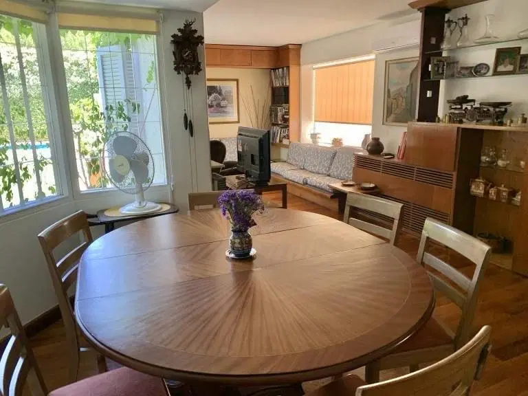 OPENHOUSE vende casa de categoría en Barrio Bombal 2