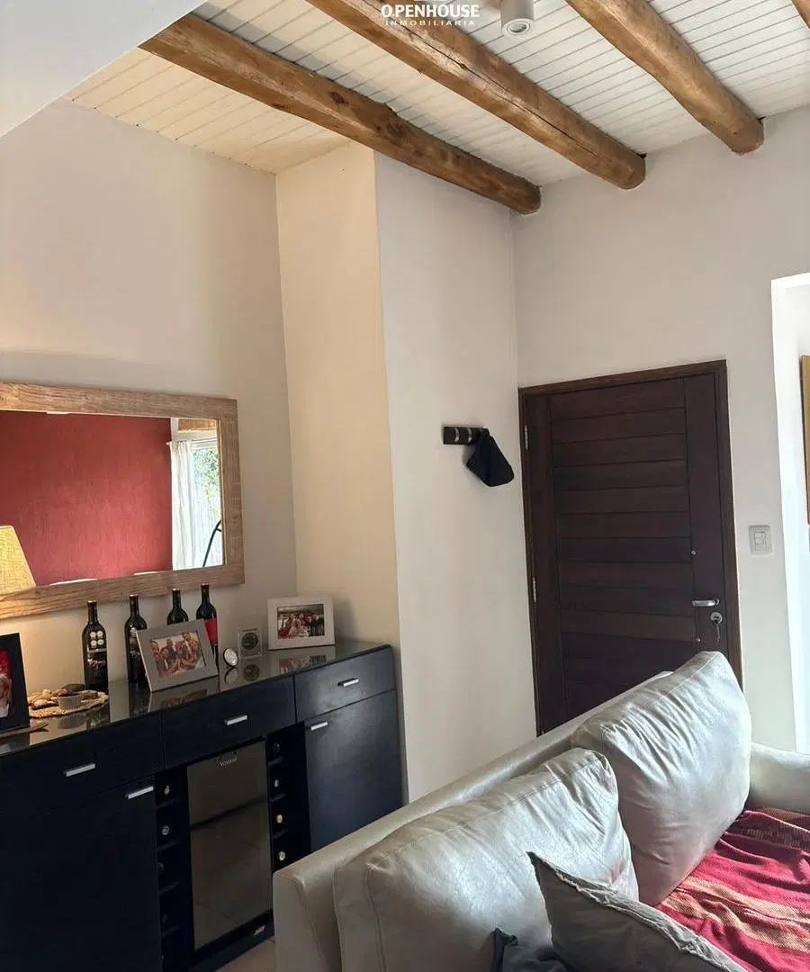 OPENHOUSE vende casa en planta baja en Barrio Lomas de Terrada. 3