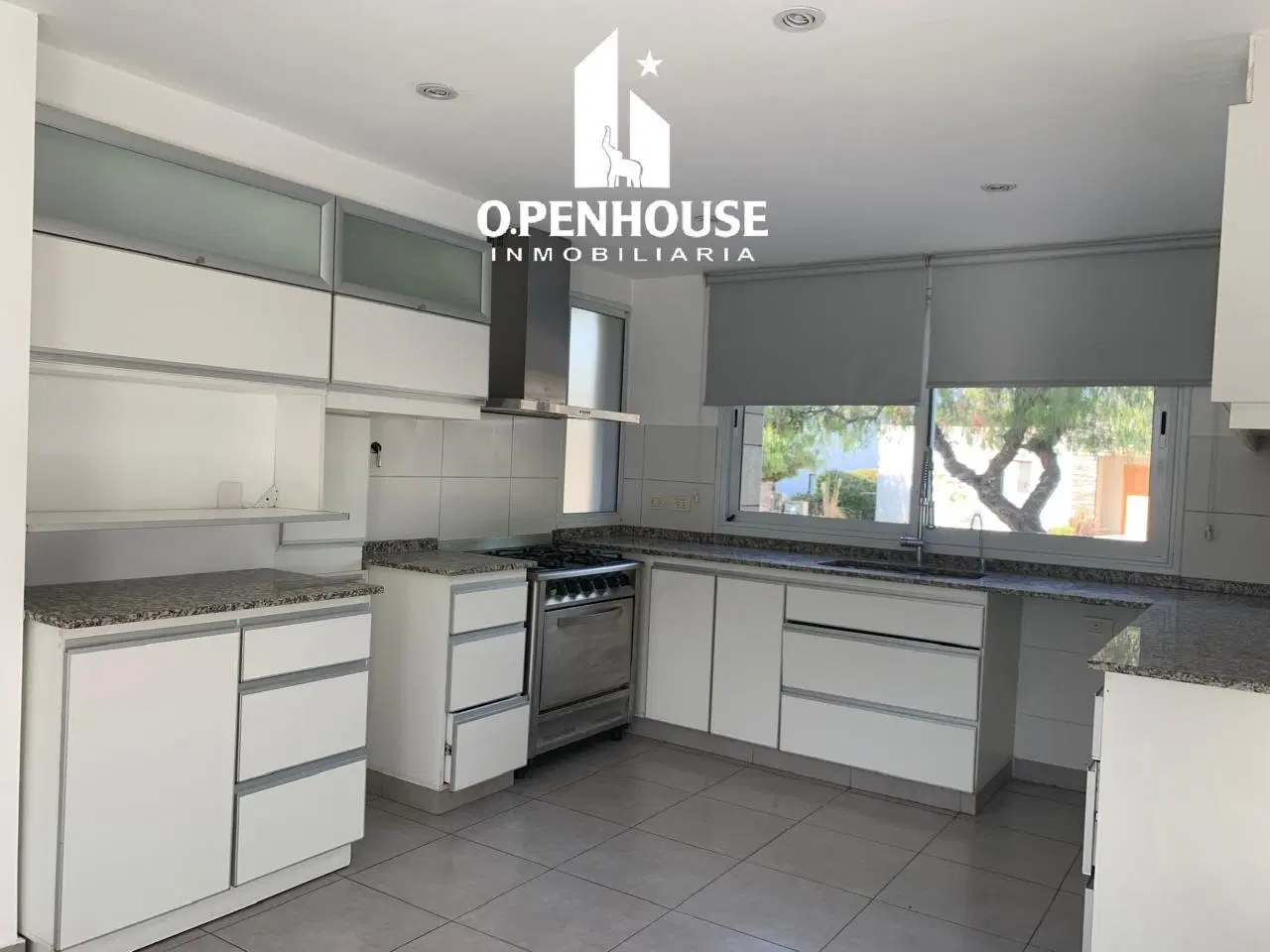 OPENHOUSE GROUP,alquila hermosa casa en Barrio Dalvian 3