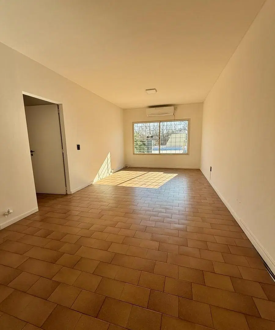 OPENHOUSE vende cómodo departamento en la 6ta sección 8