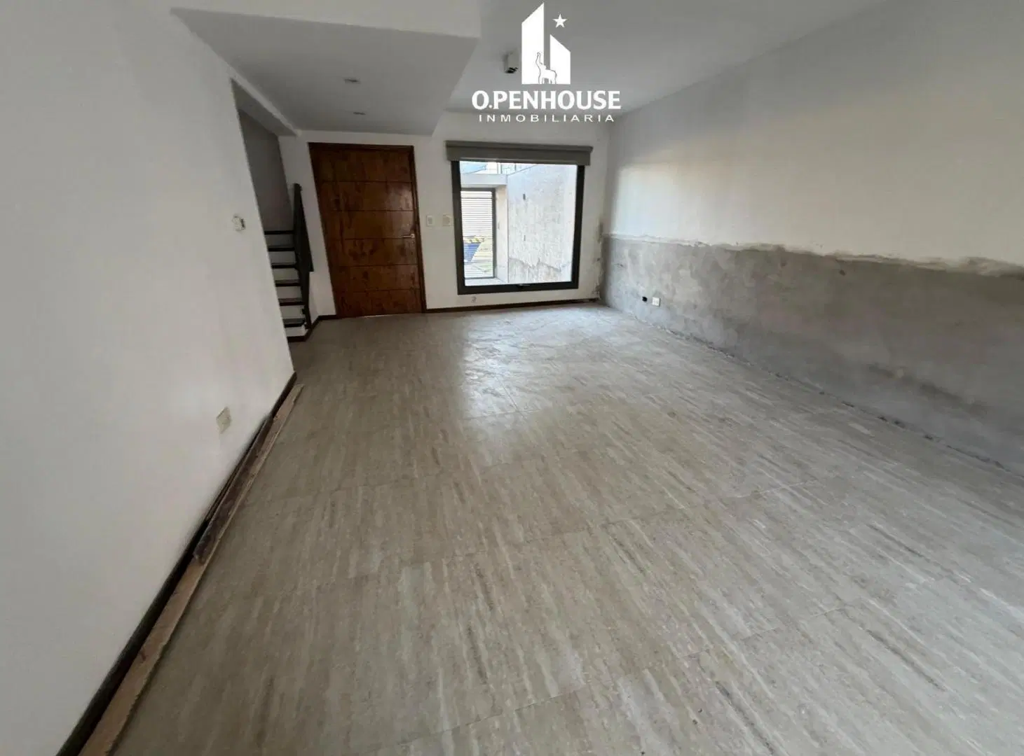 OPENHOUSE alquila hermosa casa en Barrio Altas Mendoza. 3