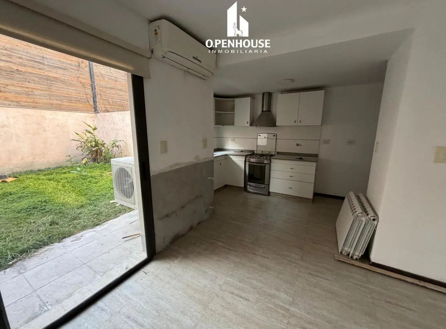 OPENHOUSE alquila hermosa casa en Barrio Altas Mendoza. 5