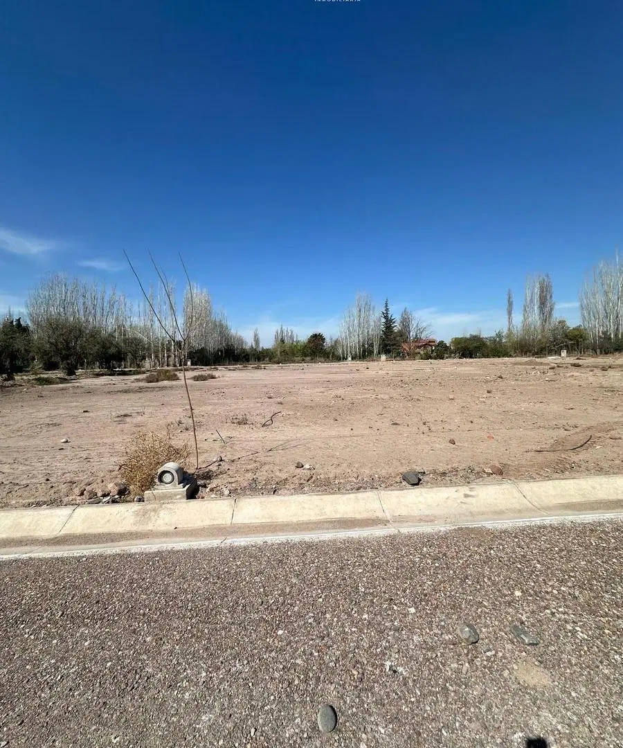 OPENHOUSE vende terreno en Barrio Distrito de Larrea, Lujan de cuyo. 2
