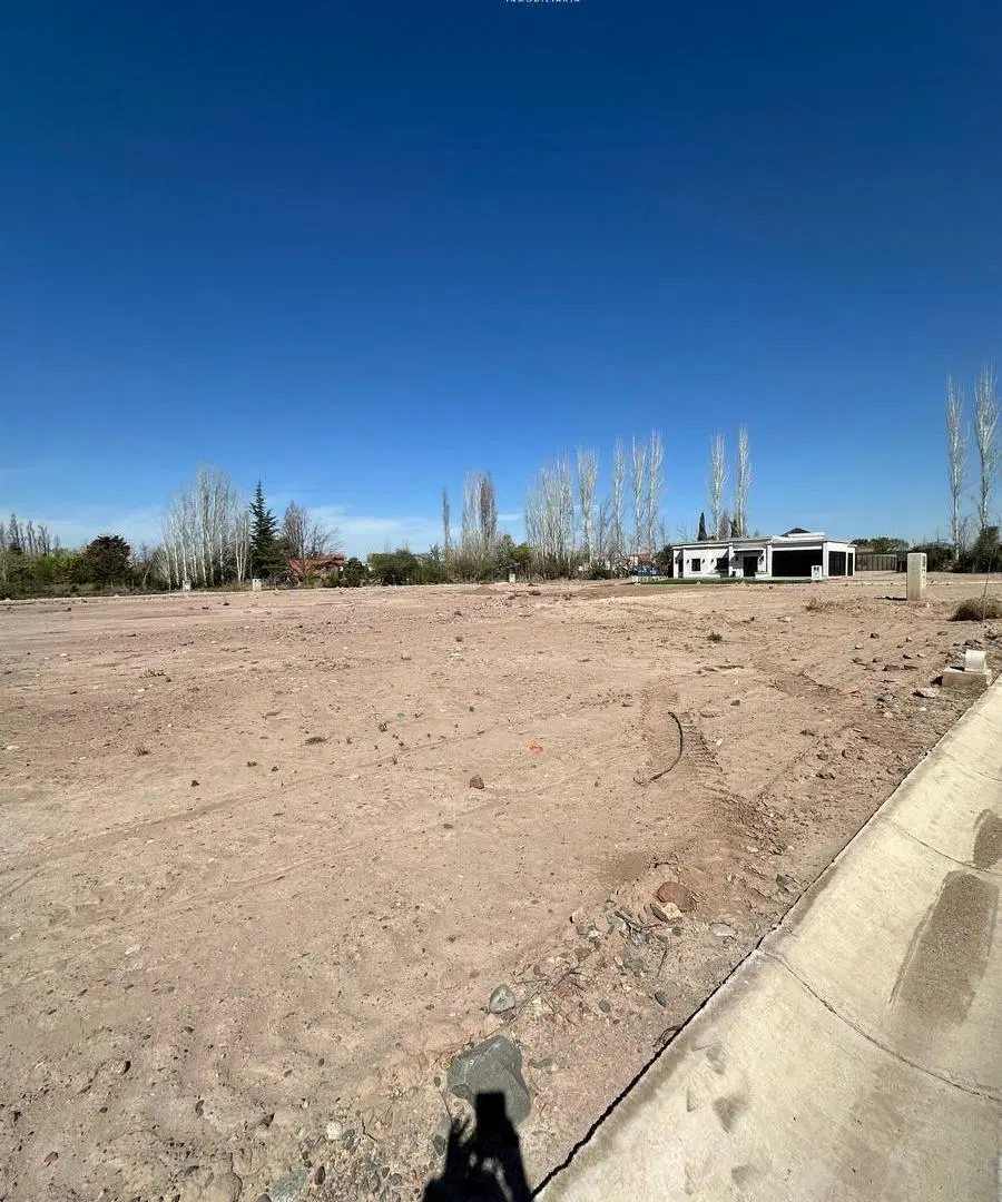 OPENHOUSE vende terreno en Barrio Distrito de Larrea, Lujan de cuyo. 3