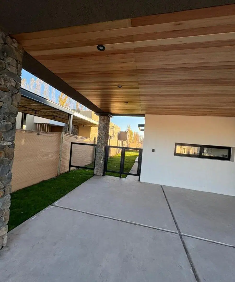 OPENHOUSE vende excelente casa a estrenar en Bº Estancia Bulnes 5