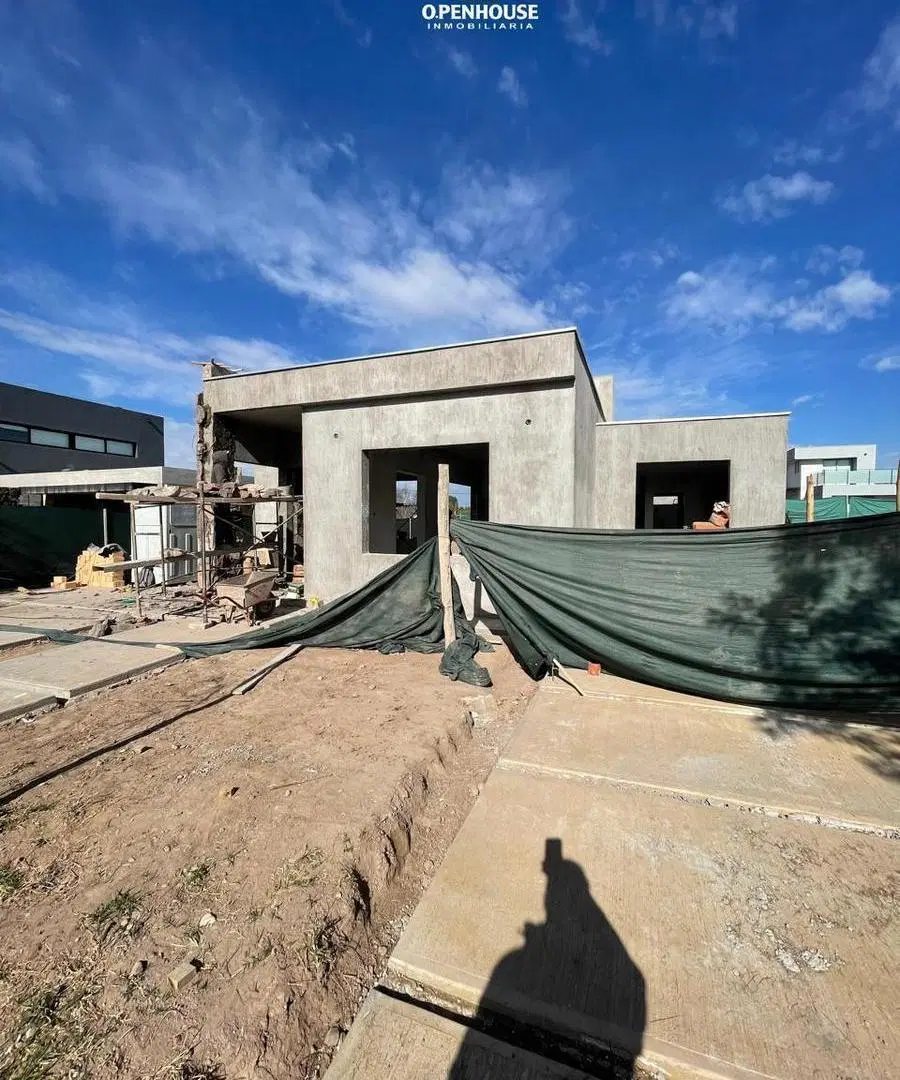 OPENHOUSE vende propiedad en fin de obra a 3 meses en barrio privado Acacias de Terrada. 3