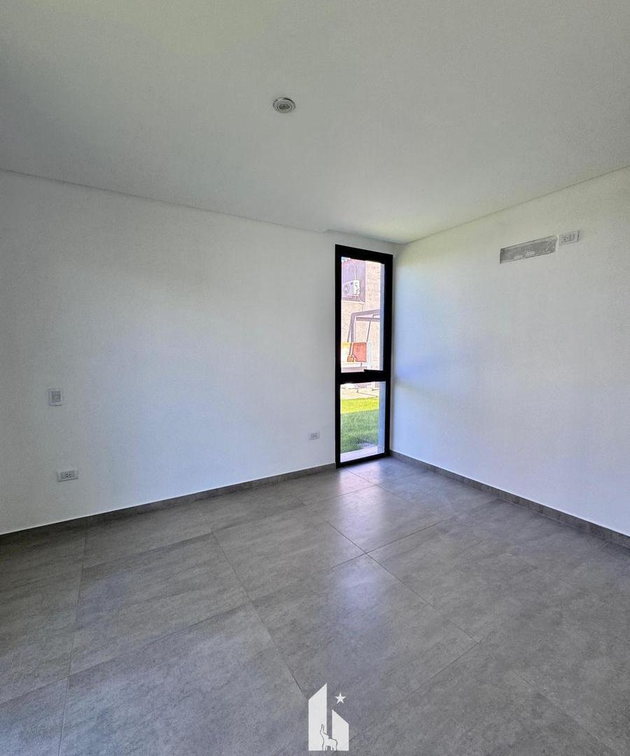 Foto de OPENHOUSE vende fabulosa casa a estrenar en Barrio Dalvian, imagen 4