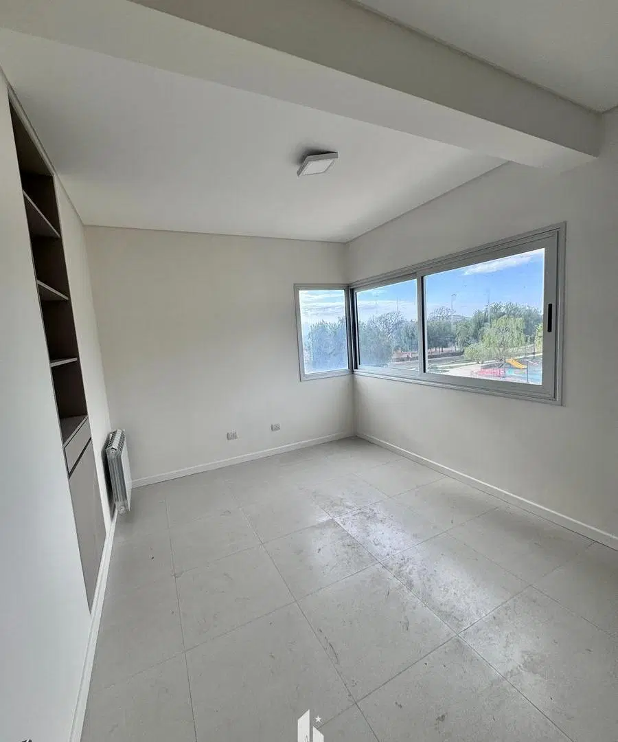 OPENHOUSE inmobiliaria vende magnífica casa a estrenar en Barrio Dalvian 4