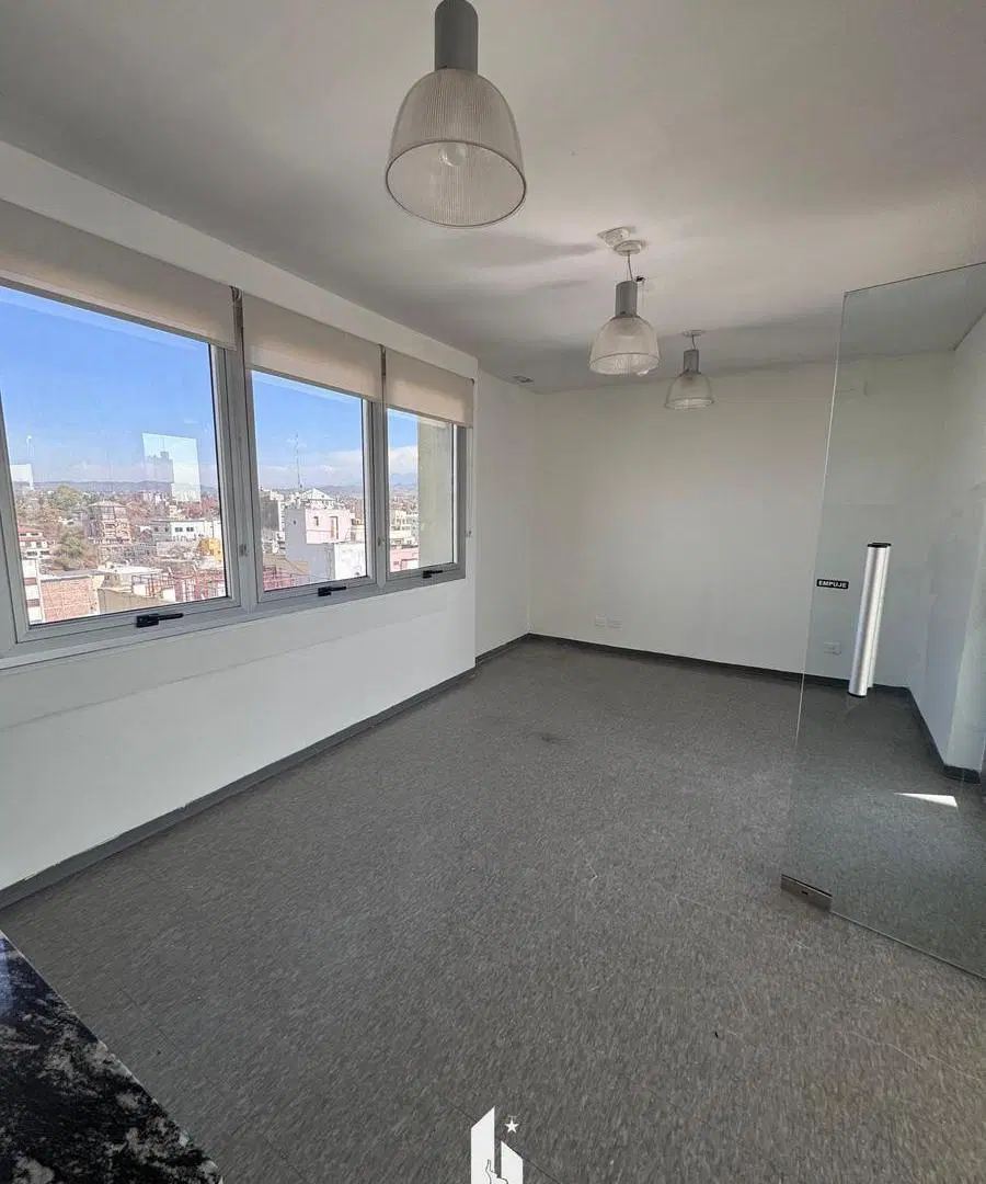 OPENHOUSE alquila maravillosa oficina en edificio ZOD 5