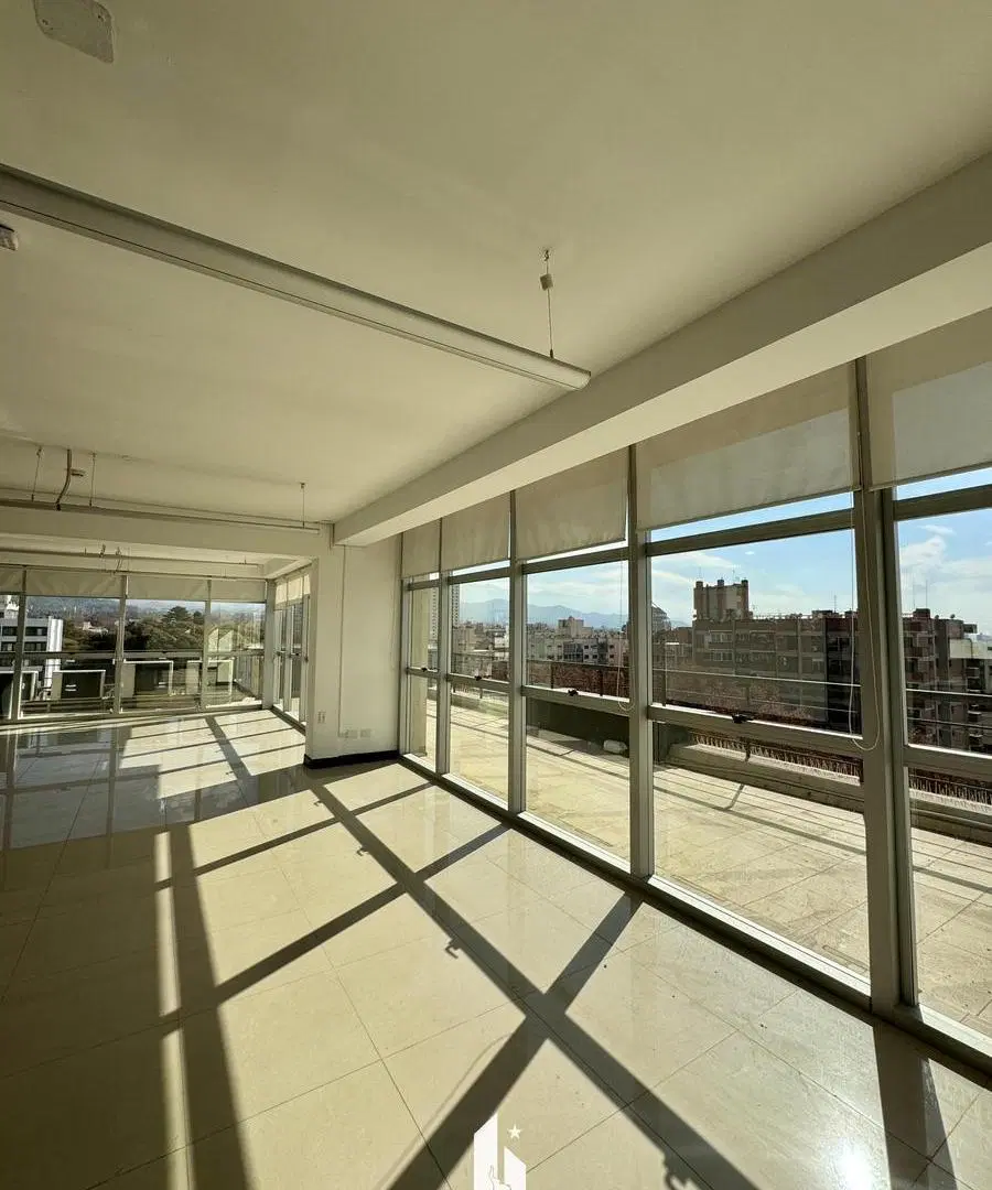 OPENHOUSE alquila maravillosa oficina en edificio ZOD 1