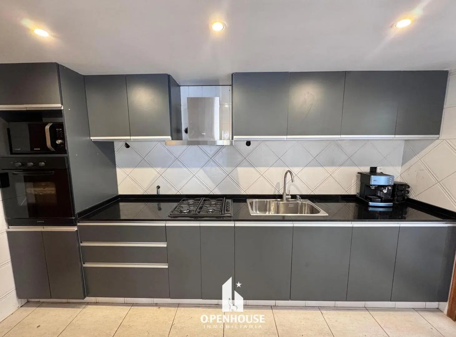 OPENHOUSE vende hermosa casa en Barrio Dalvian 4