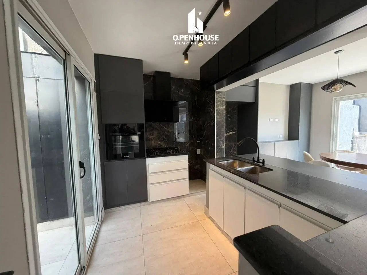 OPENHOUSE Group vende moderna casa en Bº Lomas de Terrada 1
