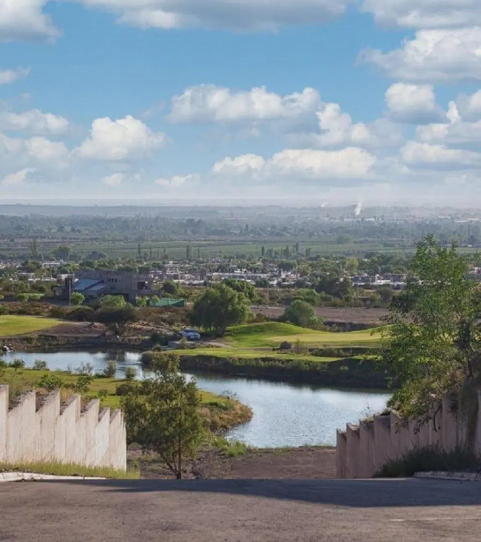 OPENHOUSE vende maravilloso terreno en Barrio Privado Mendoza Norte. 1
