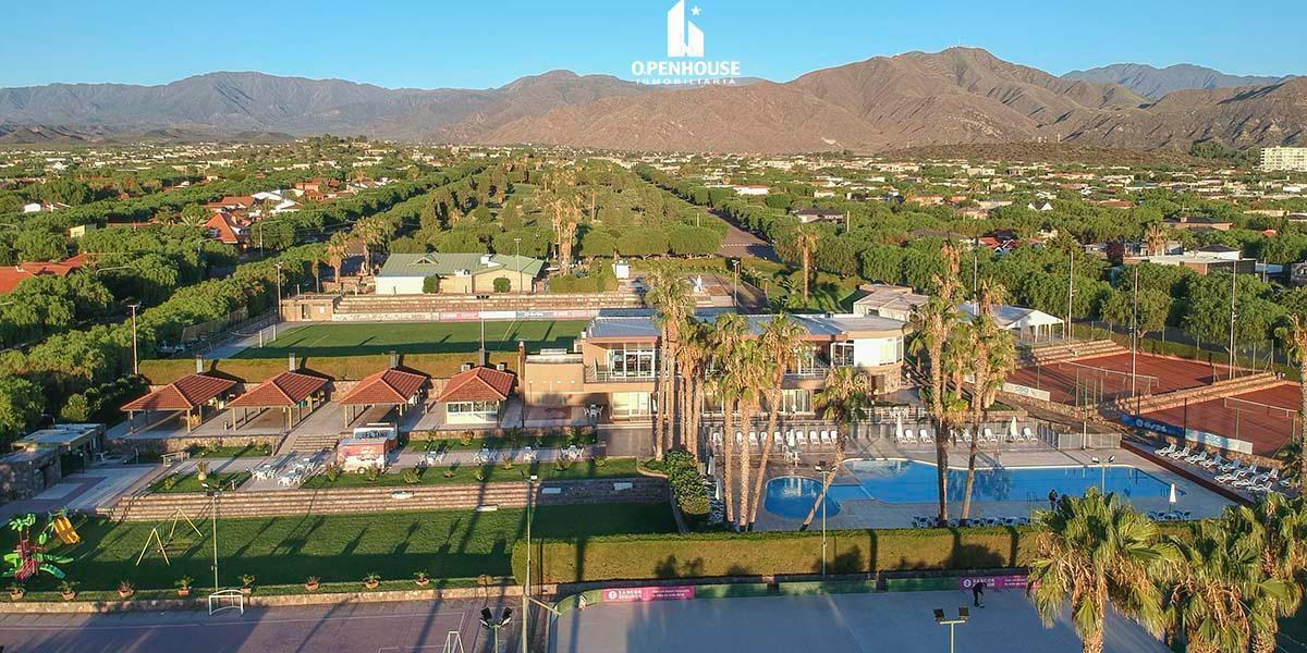 Foto de OPENHOUSE GROUP vende fabuloso terreno en Barrio Dalvian., imagen 2
