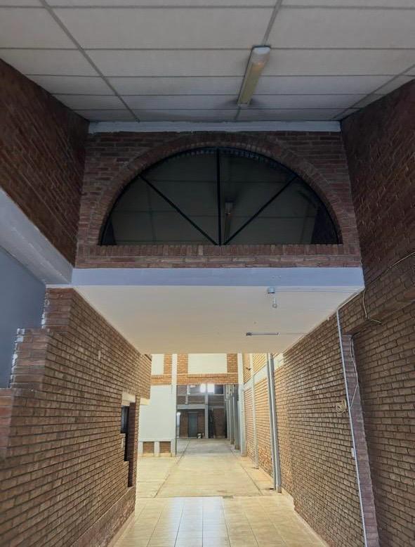 Foto de OPENHOUSE Alquila Flamante Local Comercial / Galpon., imagen 3