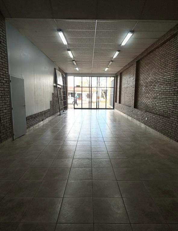 Foto de OPENHOUSE Alquila Flamante Local Comercial / Galpon., imagen 4