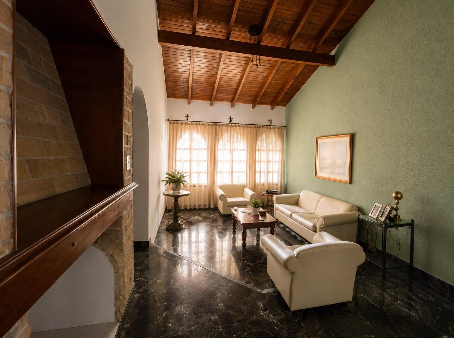 Foto de OPENHOUSE vende exclusiva casa en la 6ta Sección, imagen 2