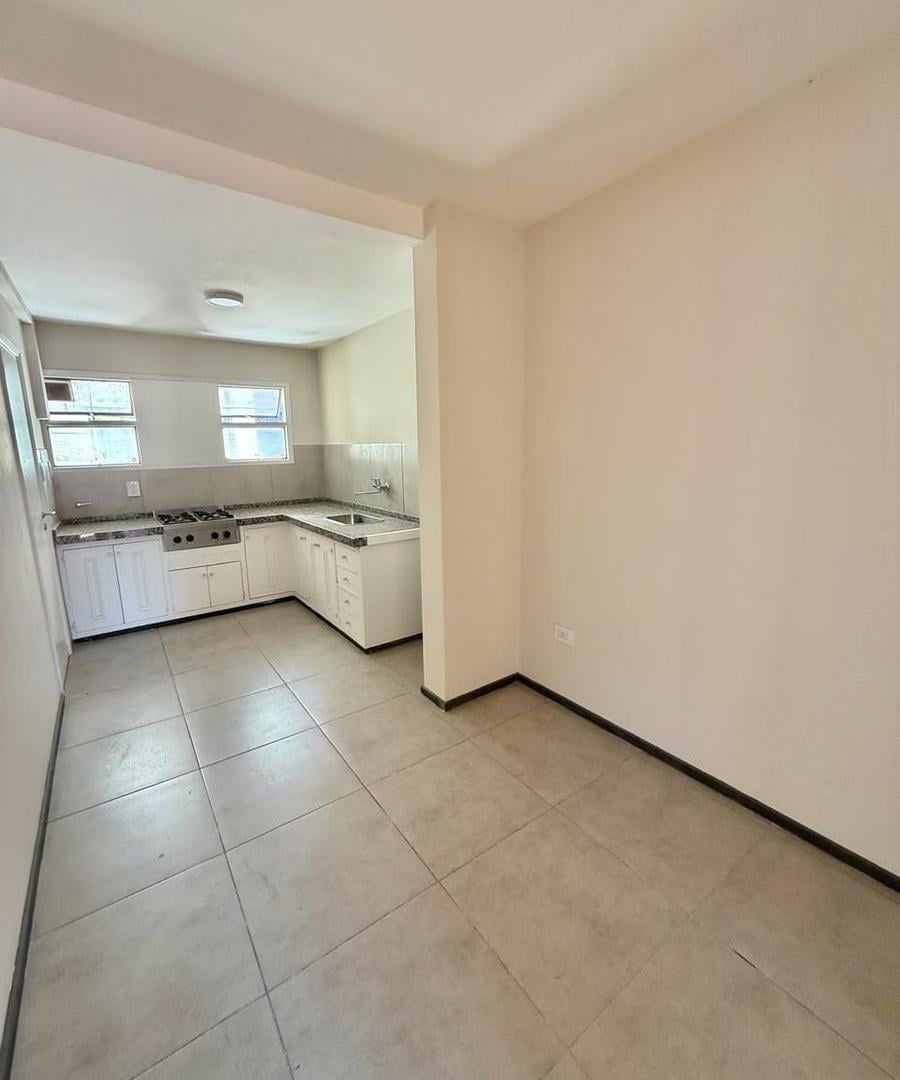 Foto de OPENHOUSE vende semipiso frente a la plaza Independencia, imagen 3