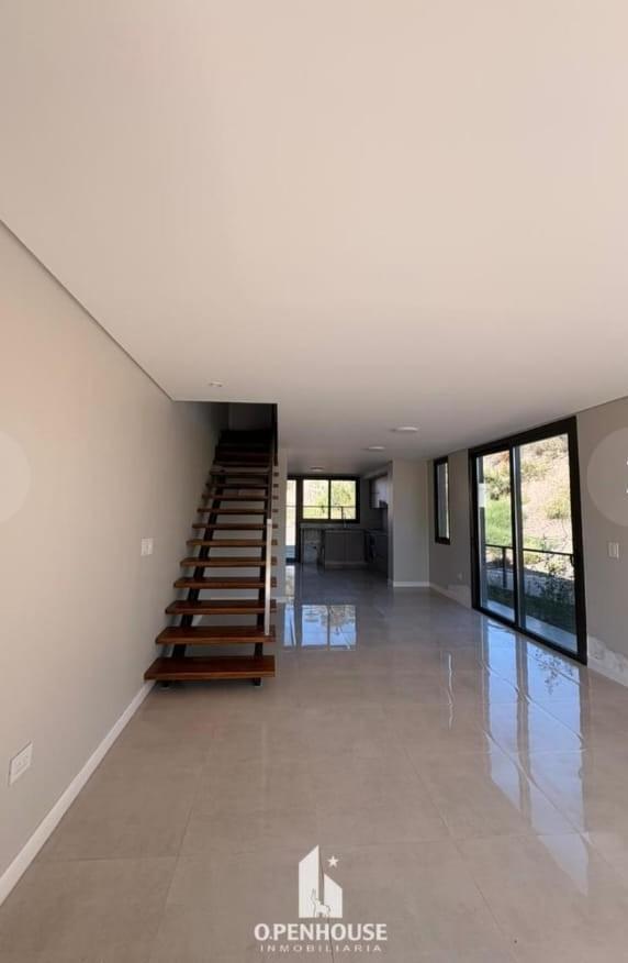 Foto de OPENHOUSE GROUP VENDE HERMOSO DUPLEX EN BARRIO DALVIAN, imagen 5