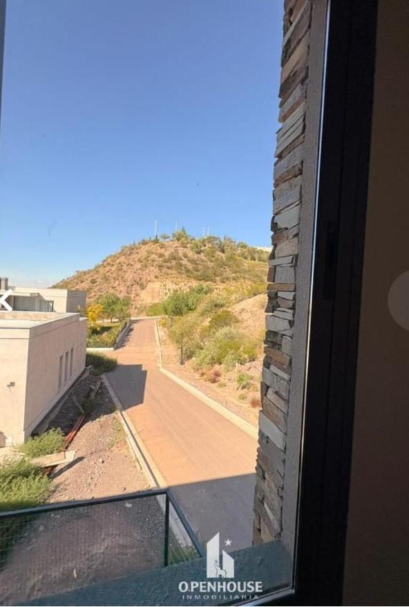 Foto de OPENHOUSE GROUP VENDE HERMOSO DUPLEX EN BARRIO DALVIAN, imagen 2