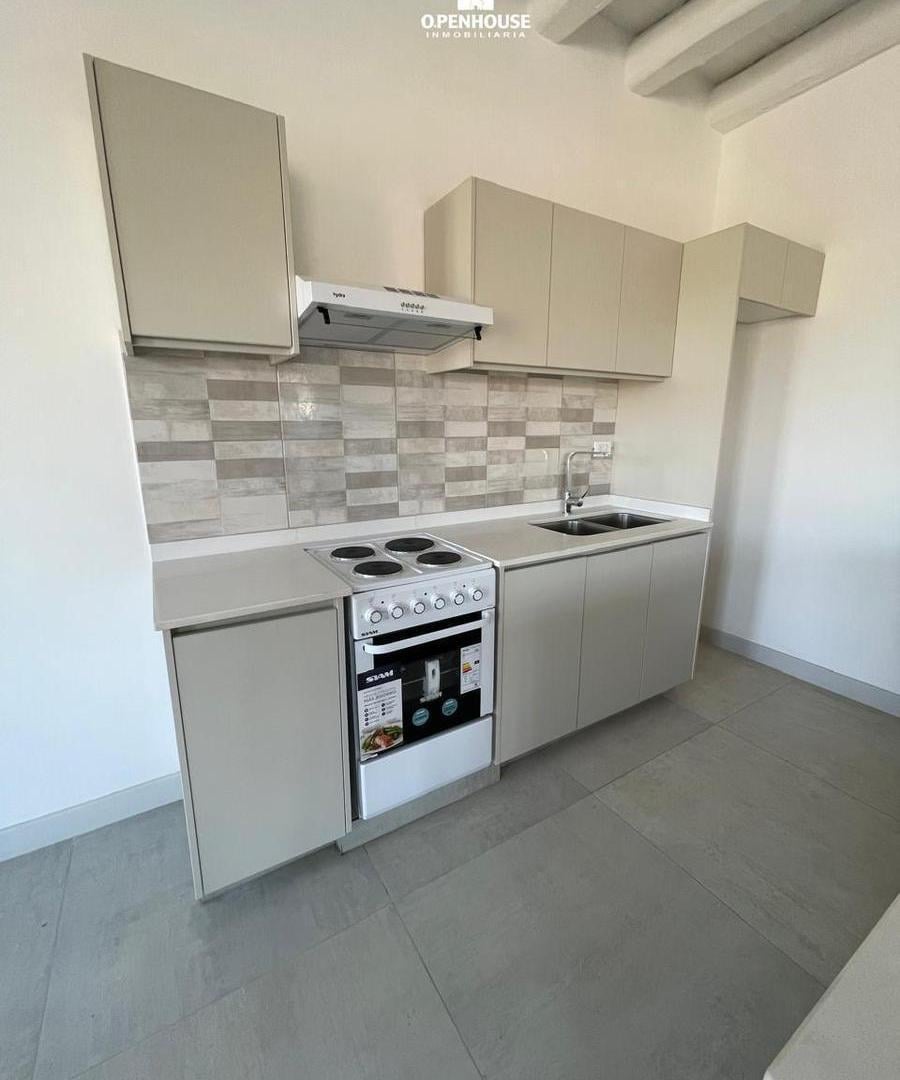 Foto de OPENHOUSE INMOBILIARIA VENDE espectacular dúplex en Barrio La Luisa., imagen 2
