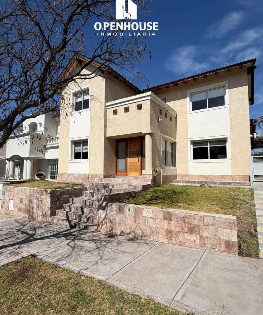 Foto de OPENHOUSE GROUP alquila hermosa casa en el exclusivo barrio Dalvian., imagen 1