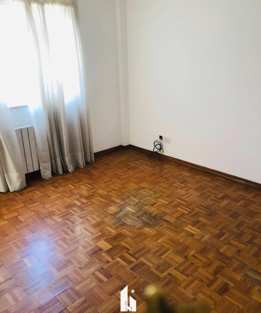 Foto de OPENHOUSE vende hermoso duplex tipo casa en Barrio Bombal, Ciudad., imagen 3