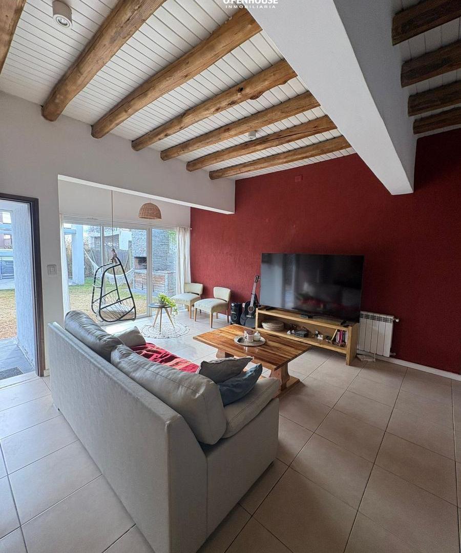 Foto de OPENHOUSE vende casa en planta baja en Barrio Lomas de Terrada., imagen 1